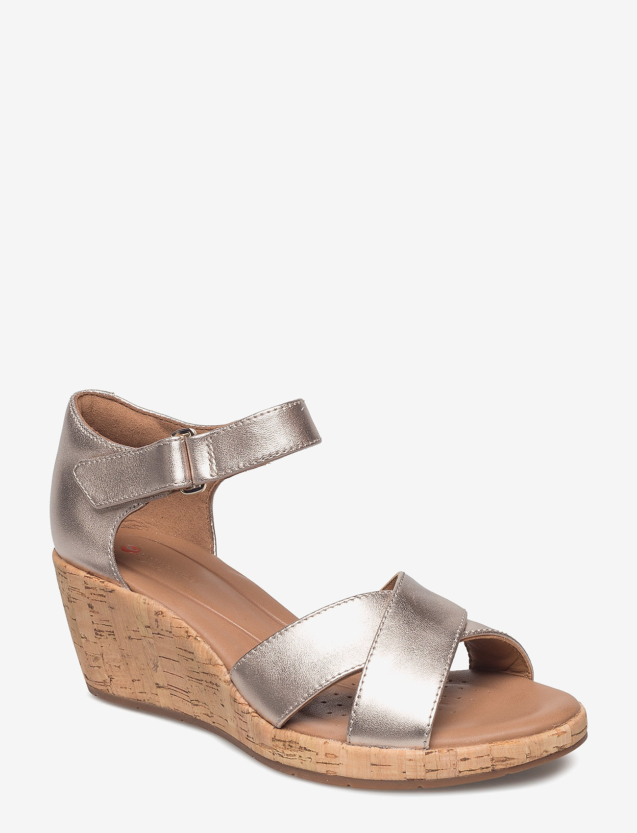 un plaza cross clarks