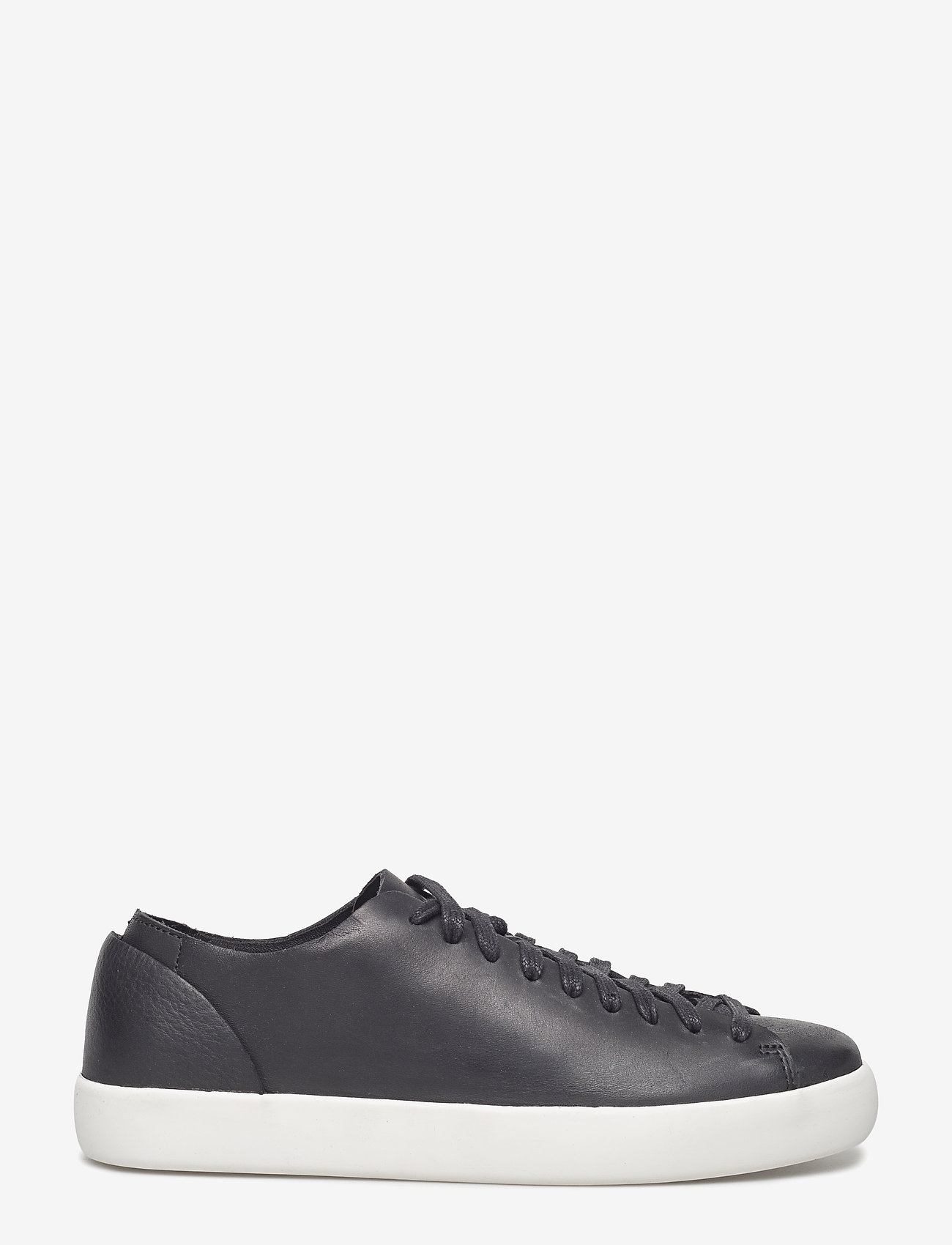 clarks arlo black