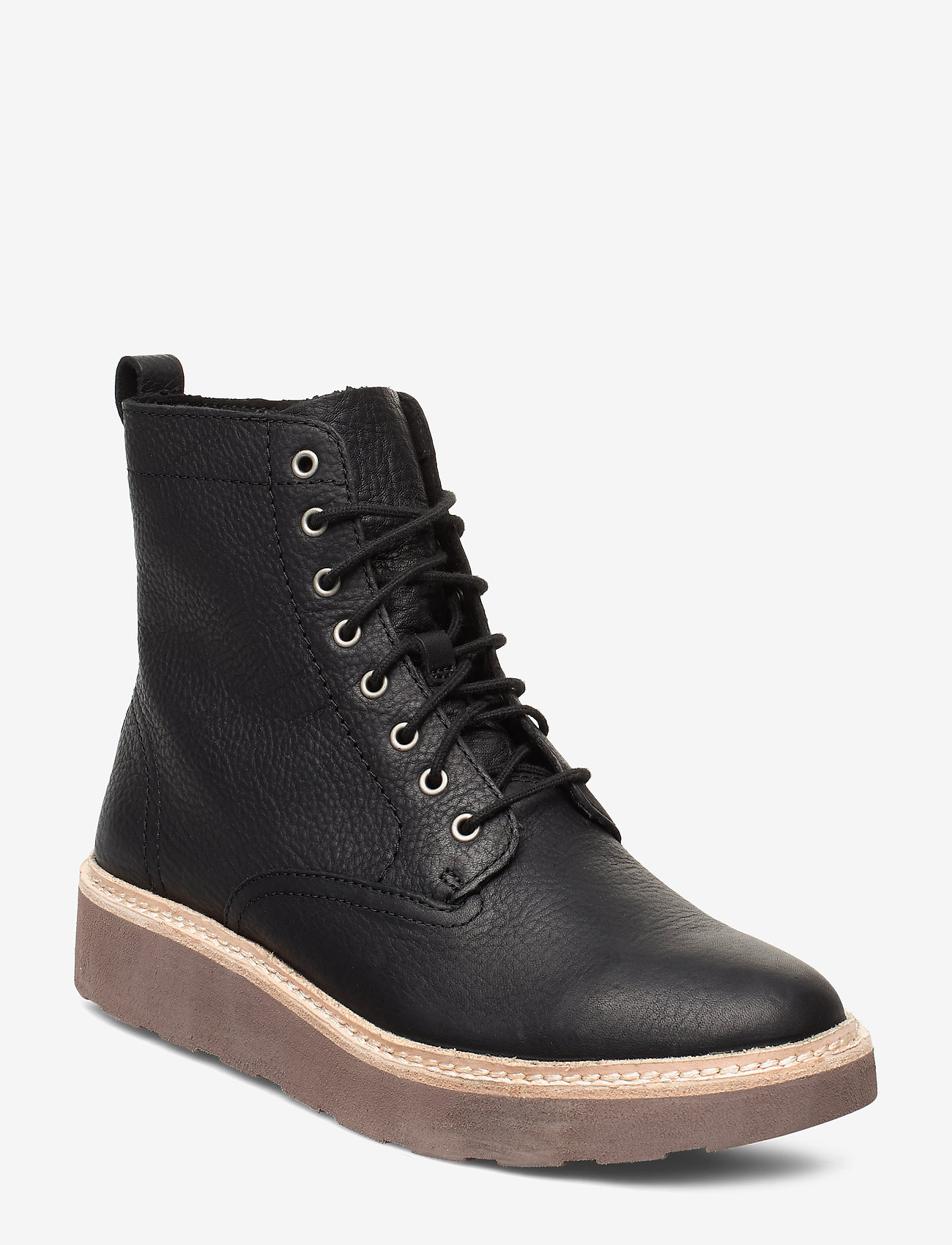 clarks flat boots