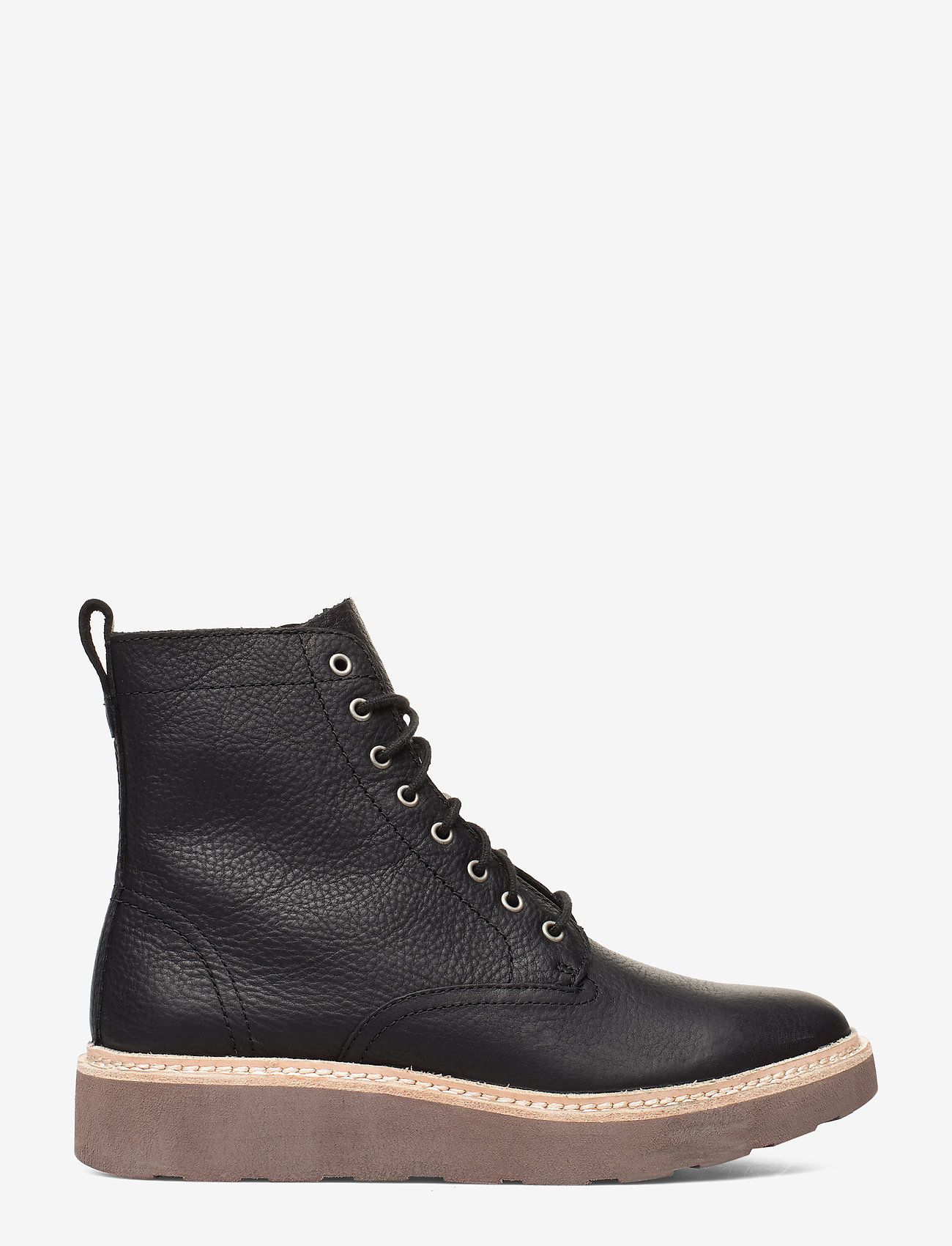 clarks trace fall ankle boot