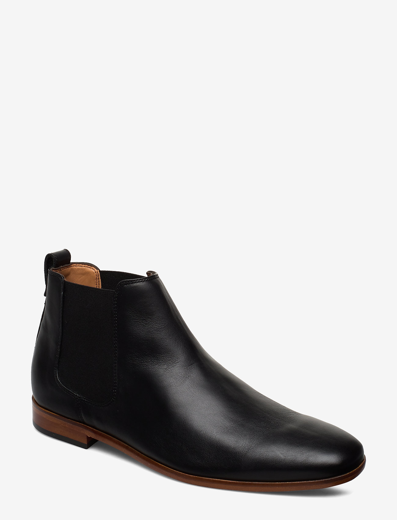 clarks chelsea boots black