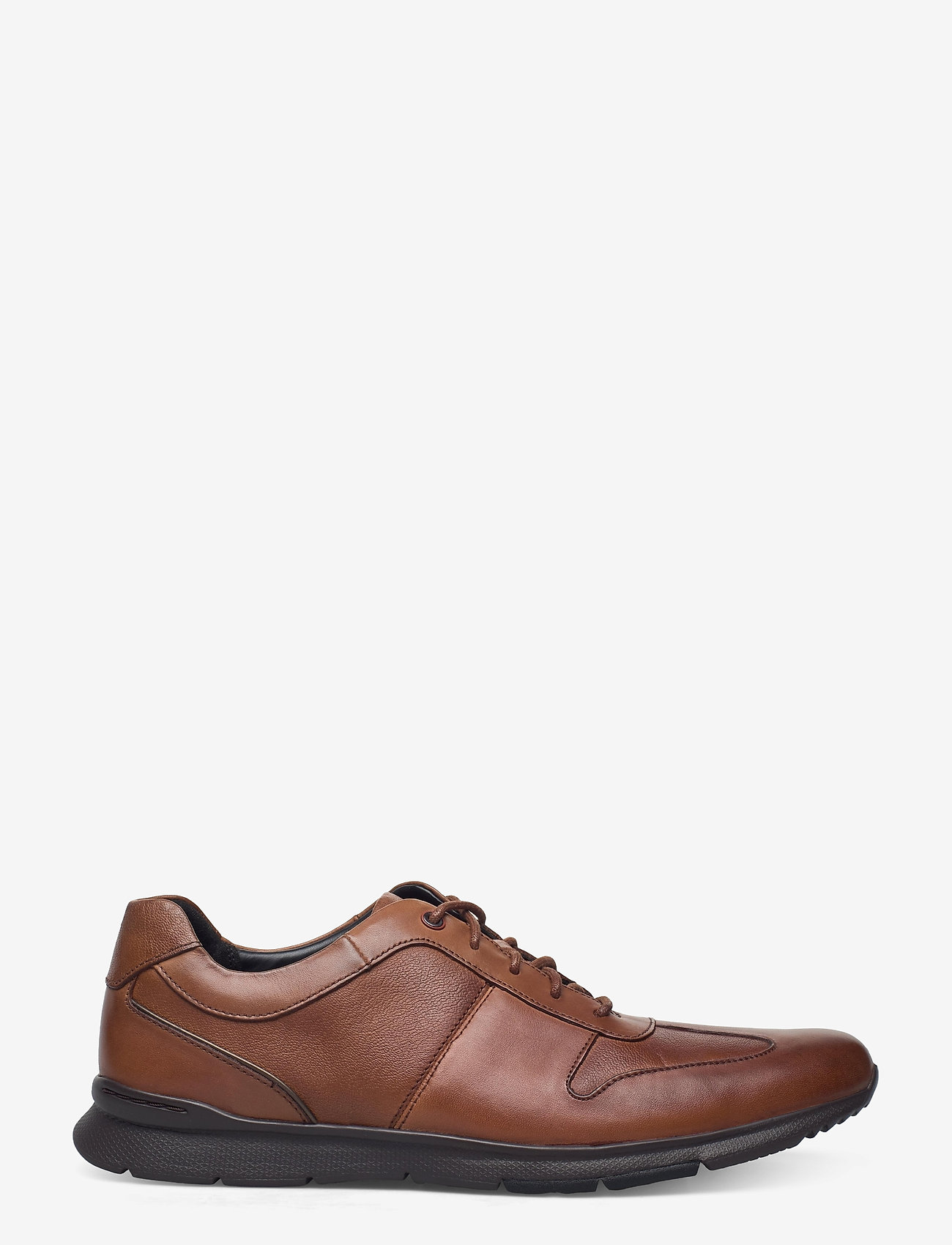clarks men's un tynamo tie brogues