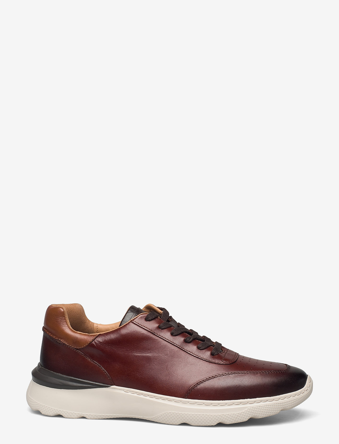 clarks sneakers laag