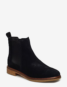 clarks low heel booties