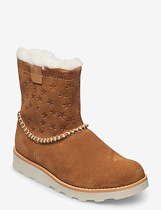 winter boots clarks