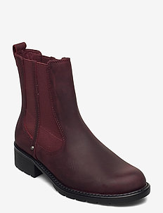 clarks wide fit chelsea boots
