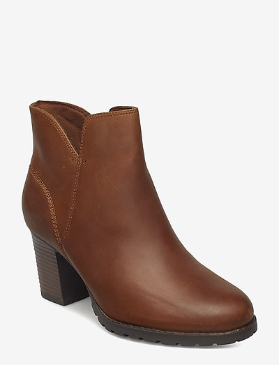 clarks booties