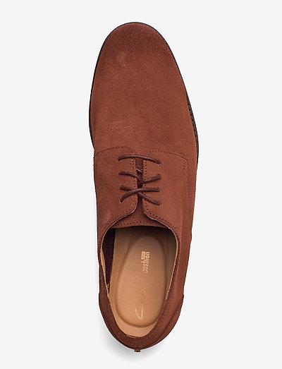 clarks flow plain british tan