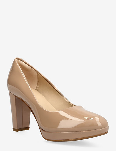 clarks narrative heels