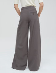 Closed - womens pant - pantalons larges - dark nickel - 3