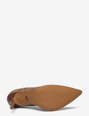coach waverly beadchain pump