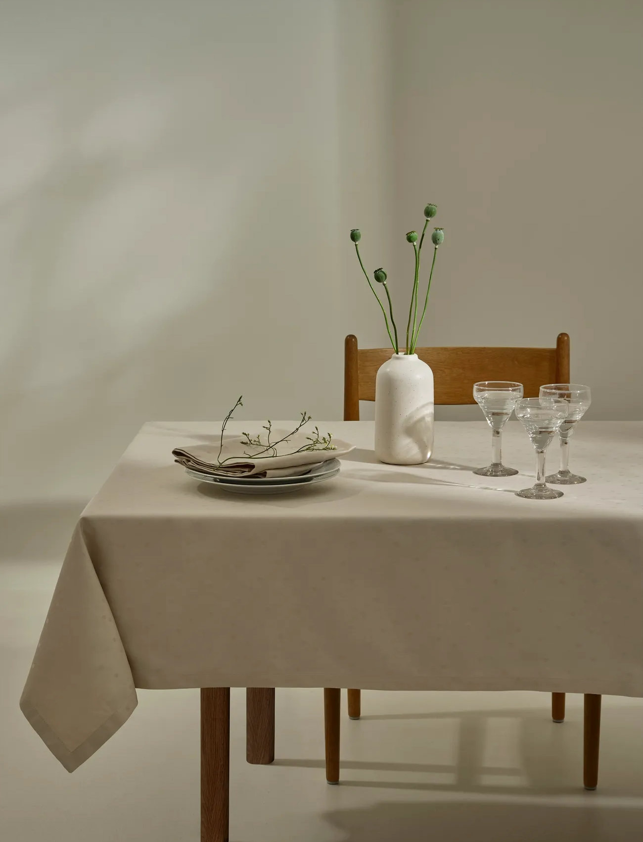 compliments Confetti Damask Table Cloth, 150X250 cm, Beige, Køkkentekstiler > Duge Og Bordløbere, Unisex