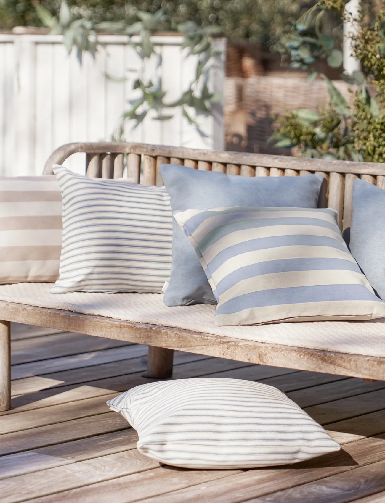compliments Outdoor Fine Stripe Cushion, 45X45 cm, Blue, Puder & Tæpper > Puder, Unisex