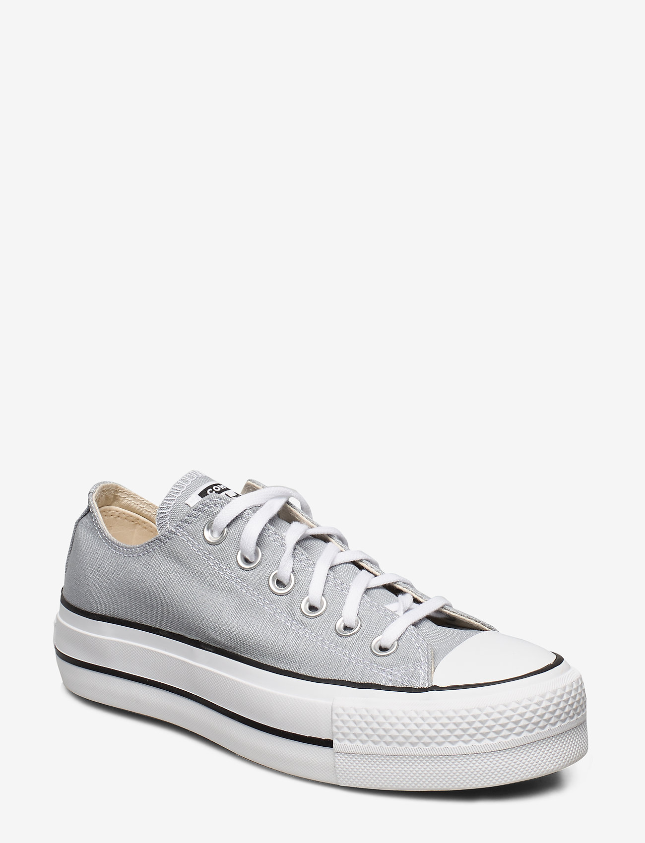 chuck taylor all star lift low top