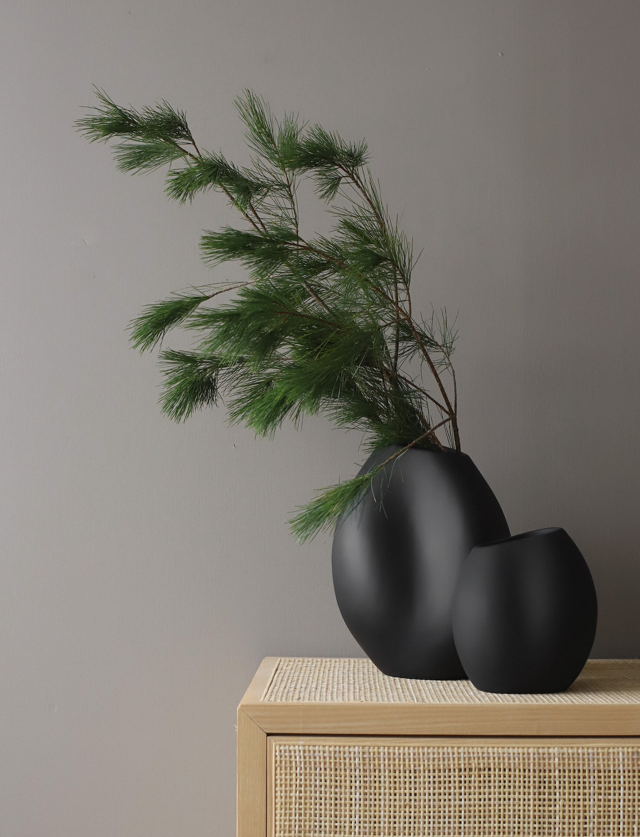 Cooee Design Lee Vase 18cm Black, H 18 cm, Black, Vaser > Store Vaser, Unisex
