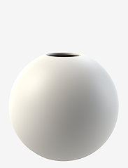 Cooee Design - Ball Vase 10cm - maljakot - white - 0