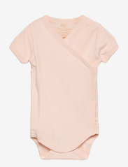BABY RIB JERSEY BODY CROSSOVER W. SS - SOFT PINK 03 CORE