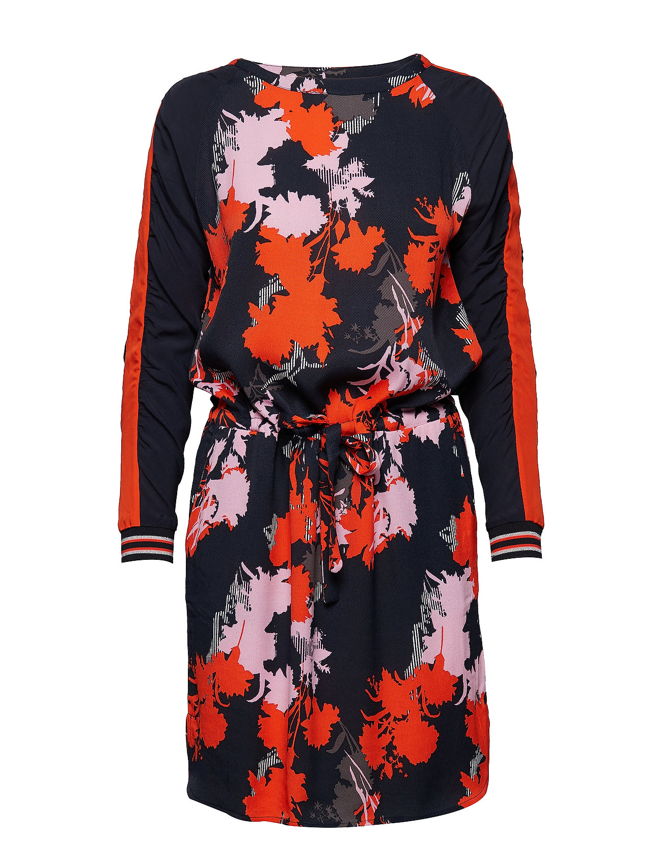 Dress In Forest Print W Waist Tieb Jurk Knielengte Rood Coster Copenhagen coster copenhagen kopen in de aanbieding