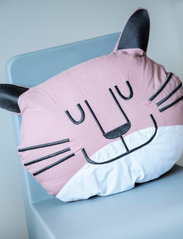 Cozy by Dozy - Cozy by Dozy Throw Pillow - dekors - pink - 0