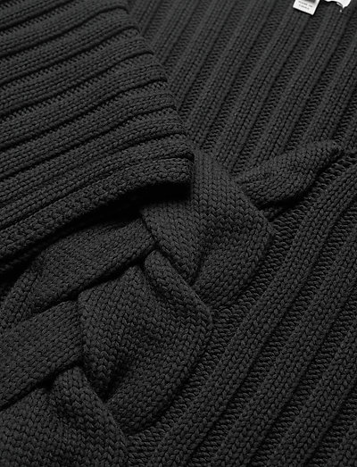 Dagmar Sasha (Black), (156.87 