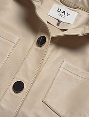 Day Scilla (Smoke) (3380 kr) Day Birger et Mikkelsen DAY Birger et Mikkelsen DAY SCILLA Skinnjakke smoke