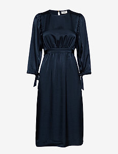 Day Yasam - SKY CAPTAIN