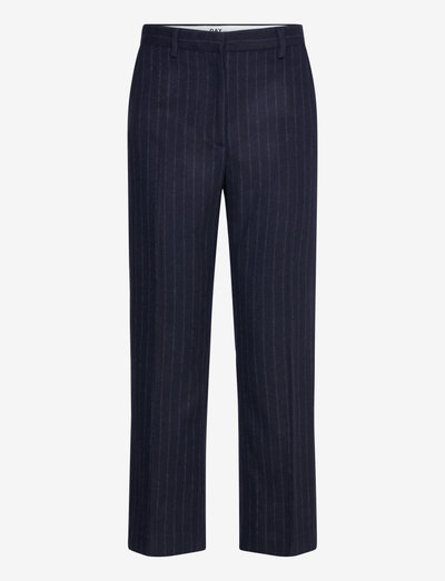 Classic lady - Woolen Pinstripe