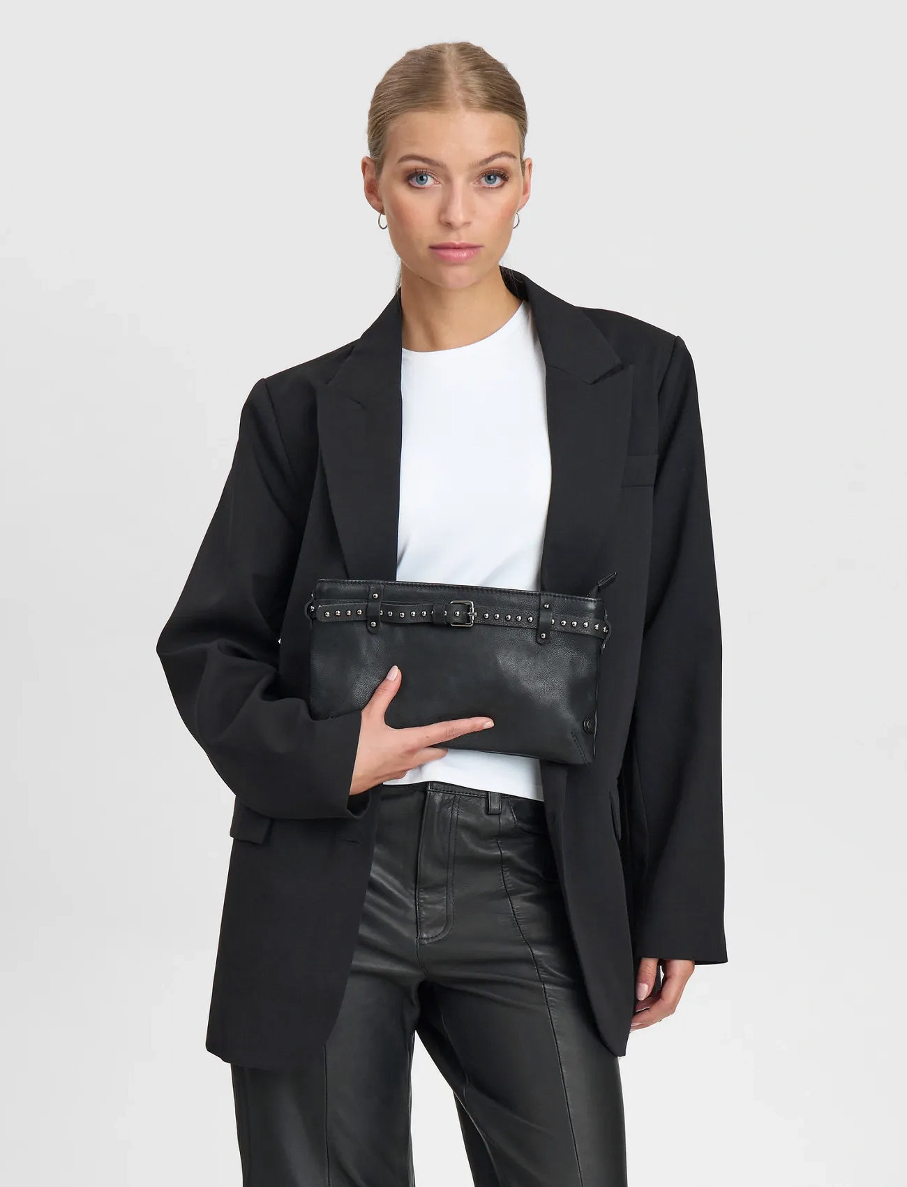 DEPECHE Clutch, One Size, Black, Tasker > Clutches, Dame