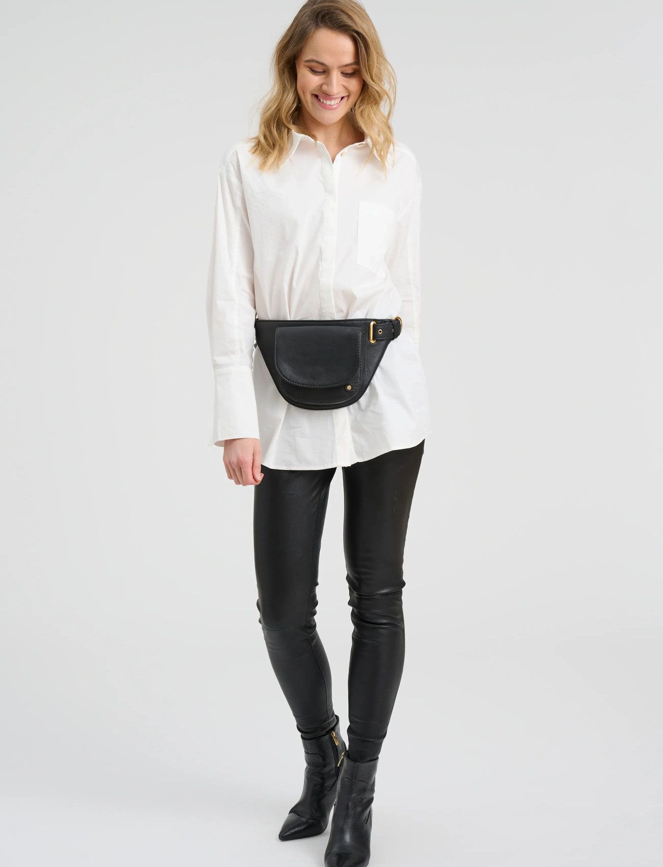 DEPECHE Golden Chic Beltbag, One Size, Black, Tasker > Bum Bags, Dame