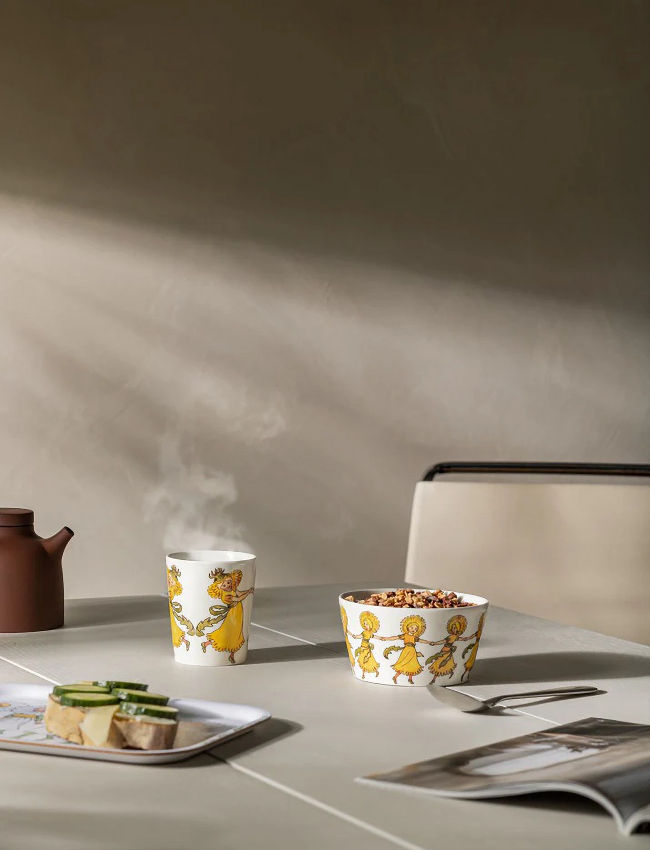 Design House Stockholm Dandelions Mug, 28 CL, White, Kopper & Krus > Kaffekopper, Unisex