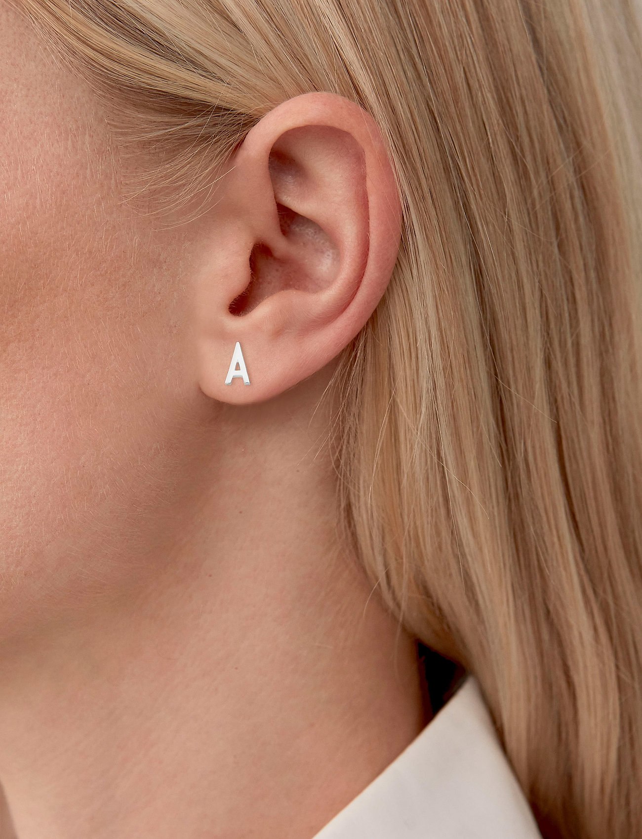 Design Letters Earring Studs Archetypes, A-Z, One Size, Silver, Øreringe > Ørestikker, Dame