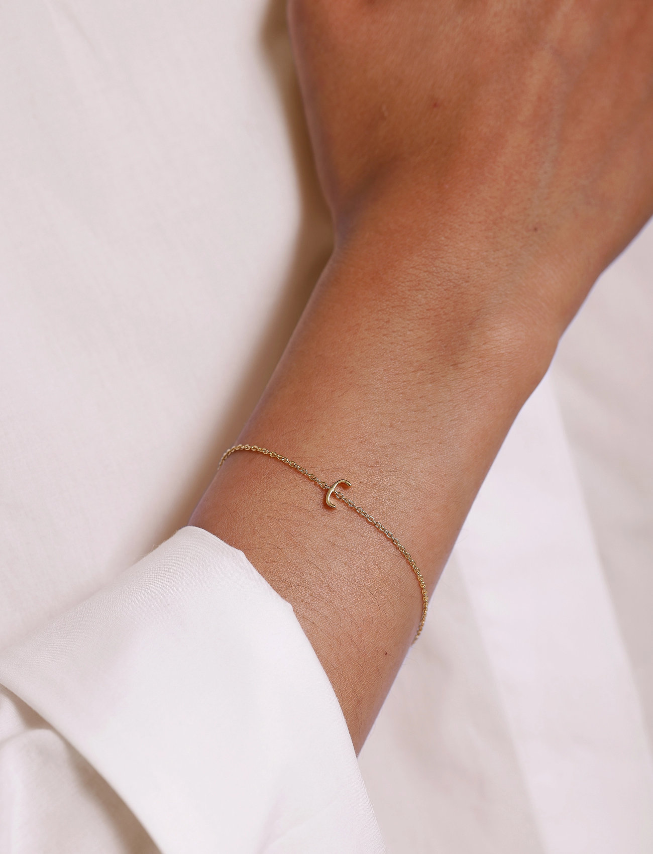 Design Letters Archetype Bracelet - A-Z Gold Plated, L:21 cm, Gold, Armbånd > Kædearmbånd, Dame