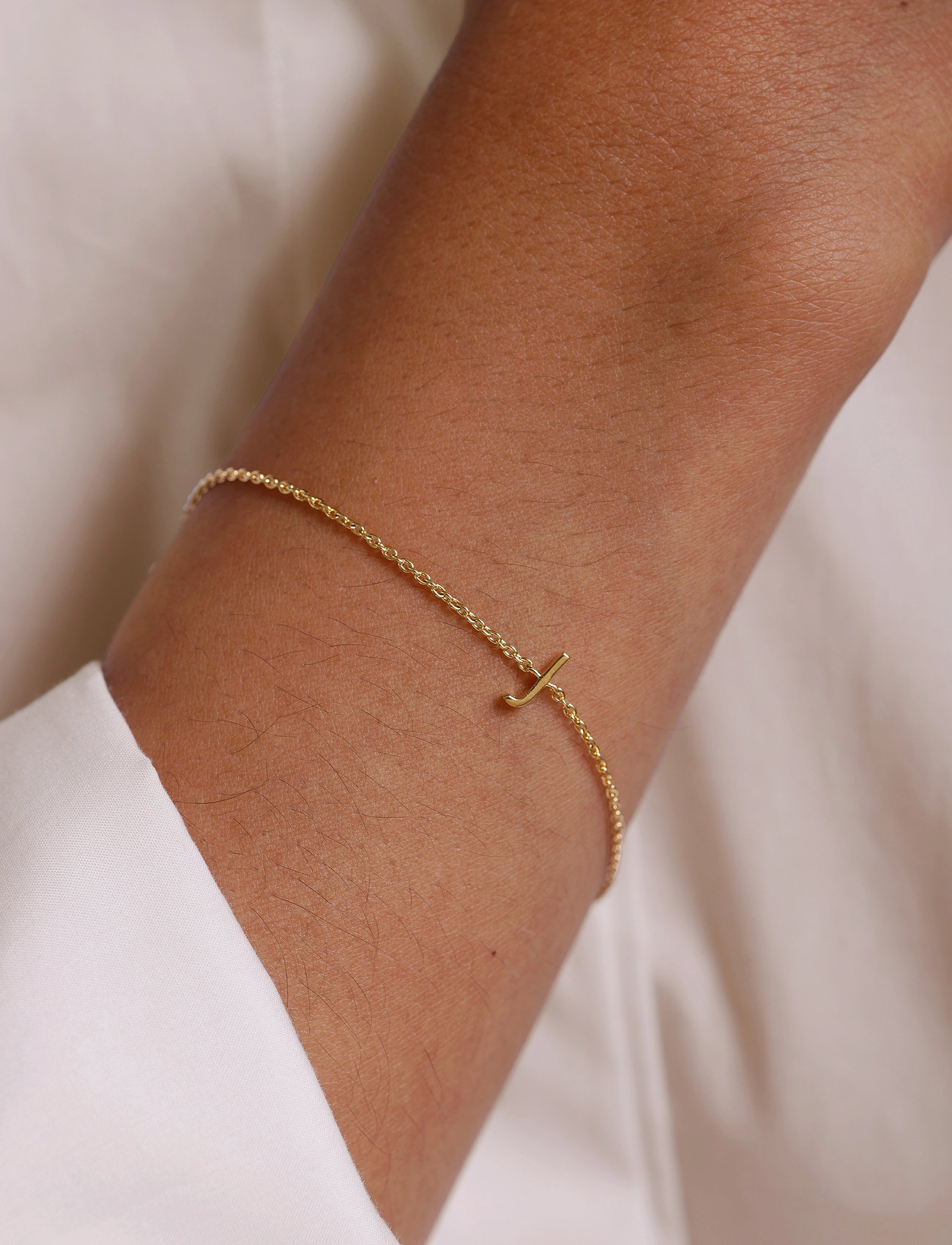 Design Letters Archetype Bracelet - A-Z Gold Plated, L:21 cm, Gold, Armbånd > Kædearmbånd, Dame