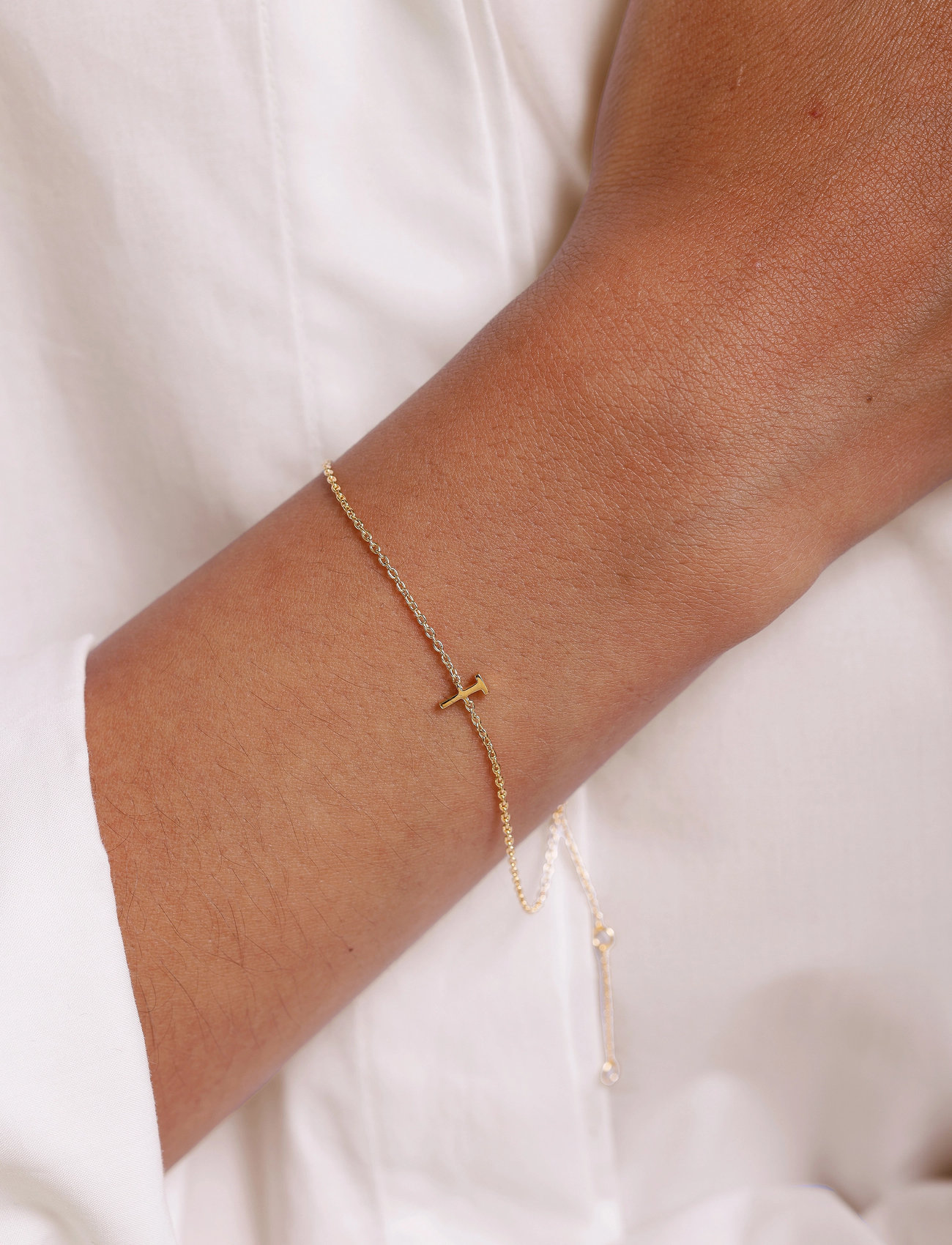 Design Letters Archetype Bracelet - A-Z Gold Plated, L:21 cm, Gold, Armbånd > Kædearmbånd, Dame