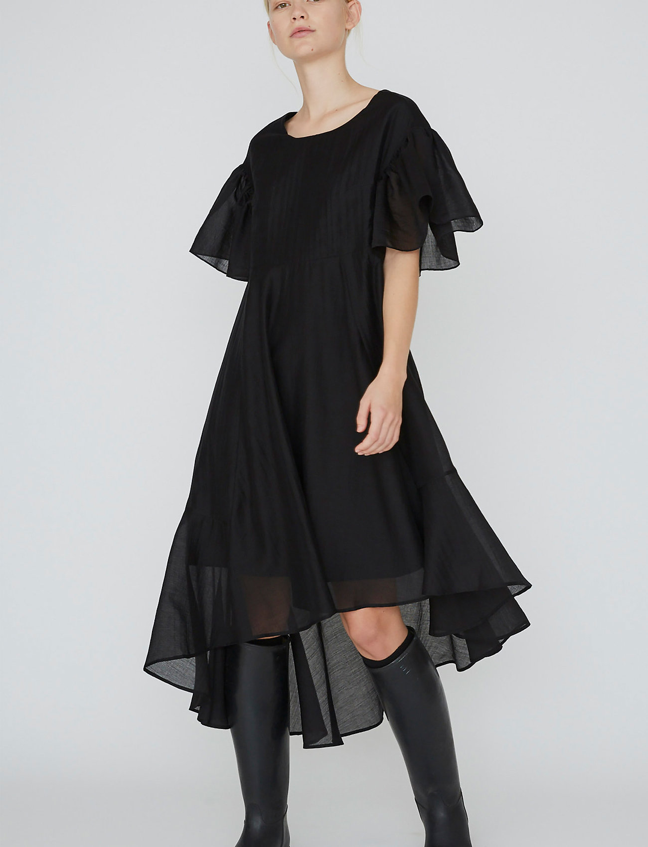 DESIGNERS, REMIX Sonia Volume Dress (Black) - 1099.50 kr | Boozt.com