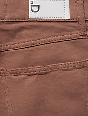 DESIGNERS, REMIX - High waisted frayed denim midi skirt - midi kjolar - brown - 4