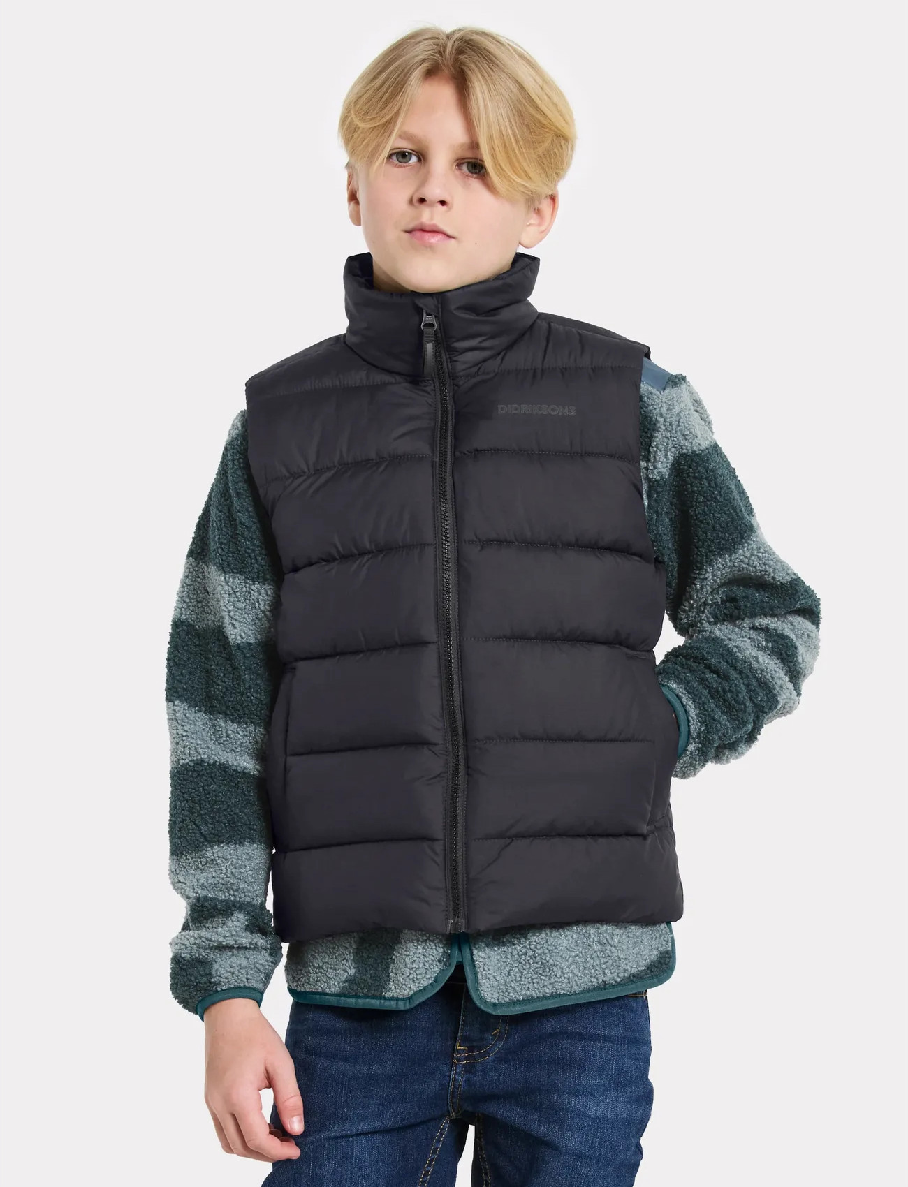 Didriksons Kilo Kids Vest 2, 160, Black, Overtøj > Udendørs Veste, Børn