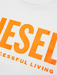 Diesel - TJUSTLOGO T-SHIRT - t-shirt à manches courtes avec motif - base k100 + print fluo orange - 2
