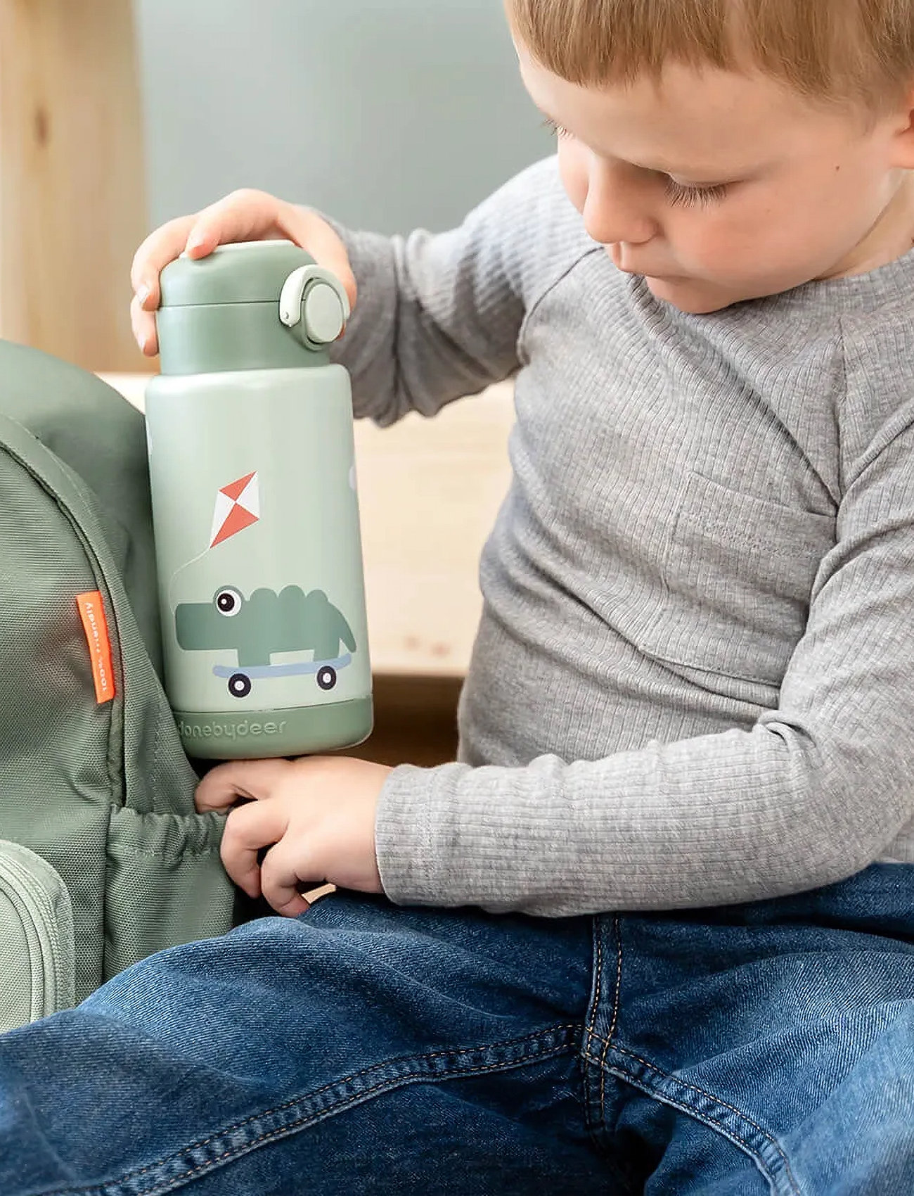 Done by Deer Insulated Bottle Playground Green 340 ml, Ø 7.5X 19 cm.340ml, Green, Måltid > Termokander, Børn