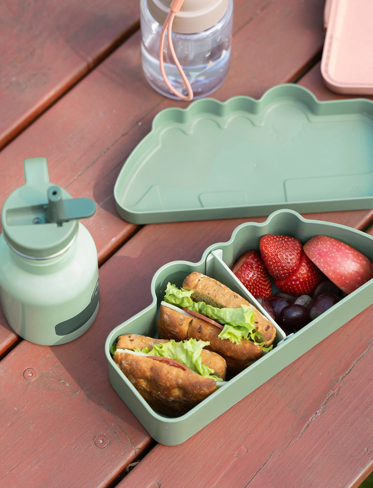 Done by Deer Kiddish Lunch Box Croco Powder, One Size, Pink, Måltidstid > Madkasser, Børn