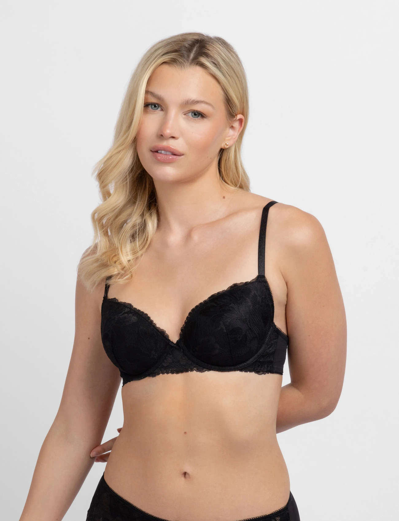 Dorina Perfect Lace Plunge, D x 80, Black, Bh'Er & Toppe > Plunge-Bh'Er, Dame