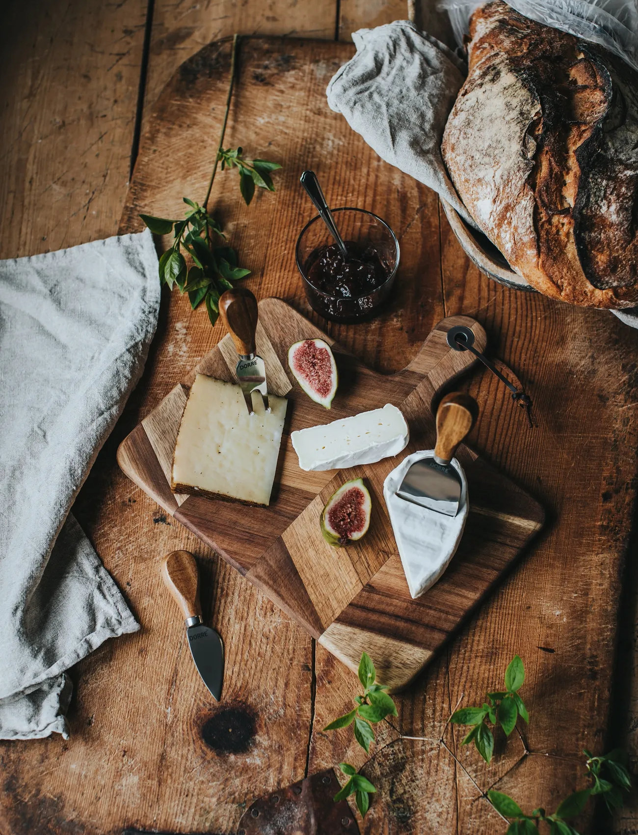 Dorre Ollie Cheese Board Herringbone Pattern Fsc Acacia 3 Cheese Tools Width 29 cm, One Size, Køkkenredskaber > Skærebrætter, Unisex