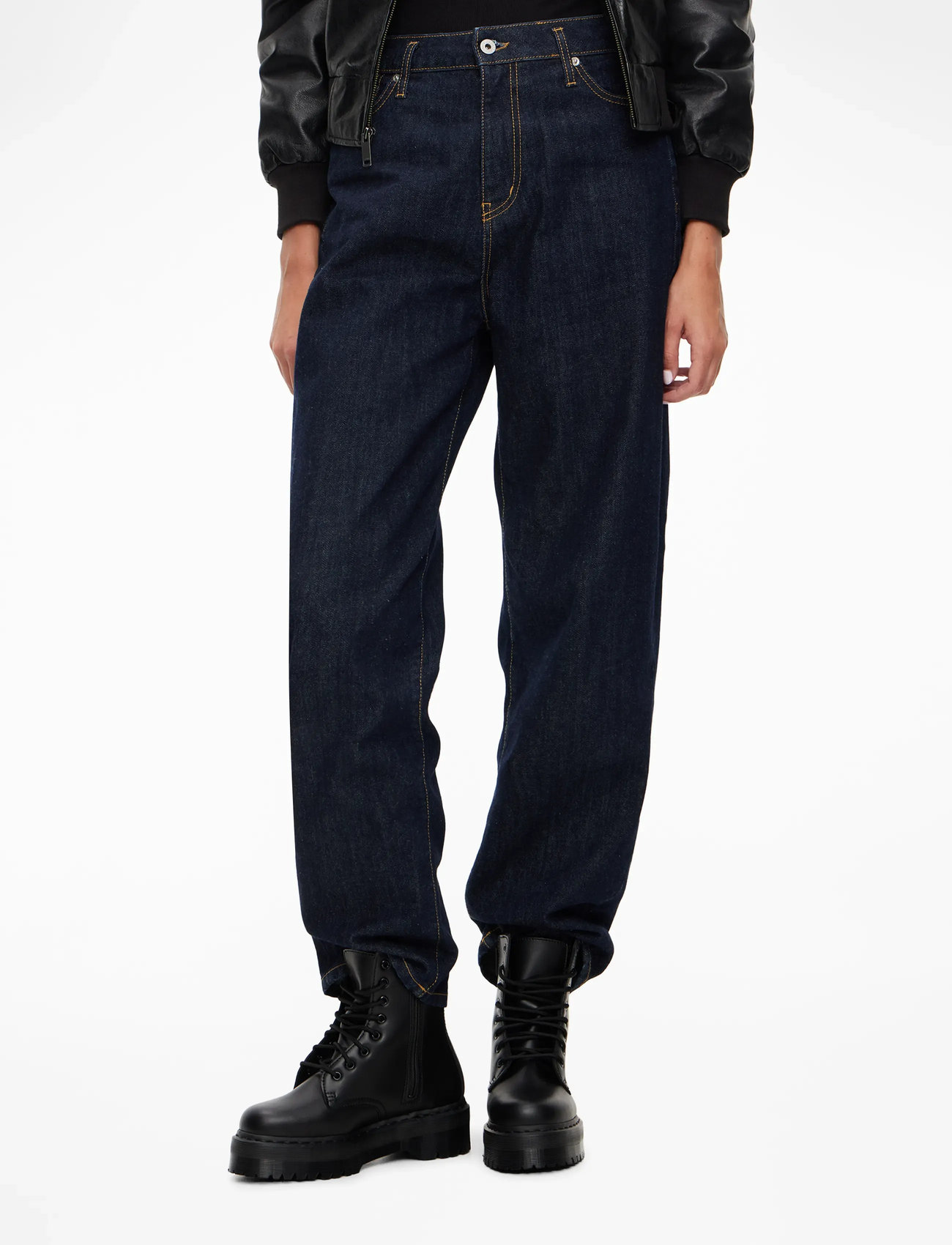 Dr. Martens V Jadon Ii Mono (DMS25310001) - Laced boots - Boozt.com