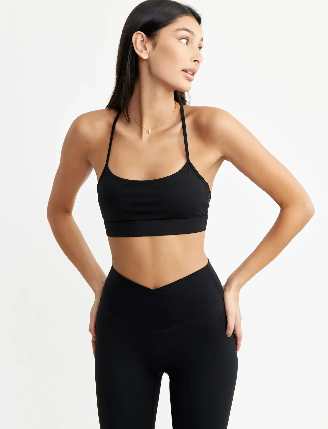 Drop of Mindfulness Ultimate Mini Strap Bra, L, Black, Sport Clothing > Sport Bras - All, Dame