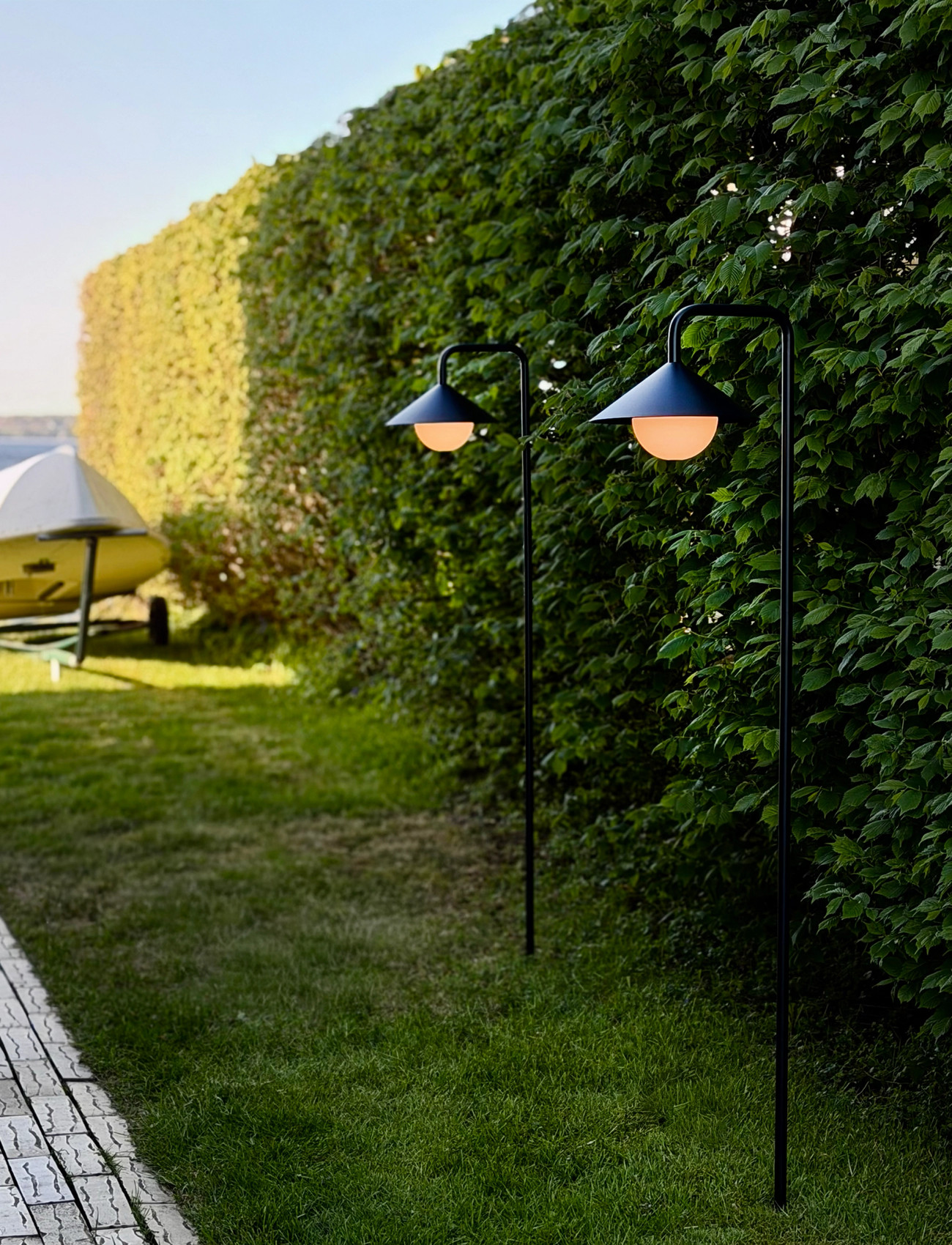 Dyberg Larsen Nova Outdoor Have Spyd Med Lyskugle Og Fjernbetjening, H80 cm, Black, Udendørs Belysning > Havelamper, Unisex