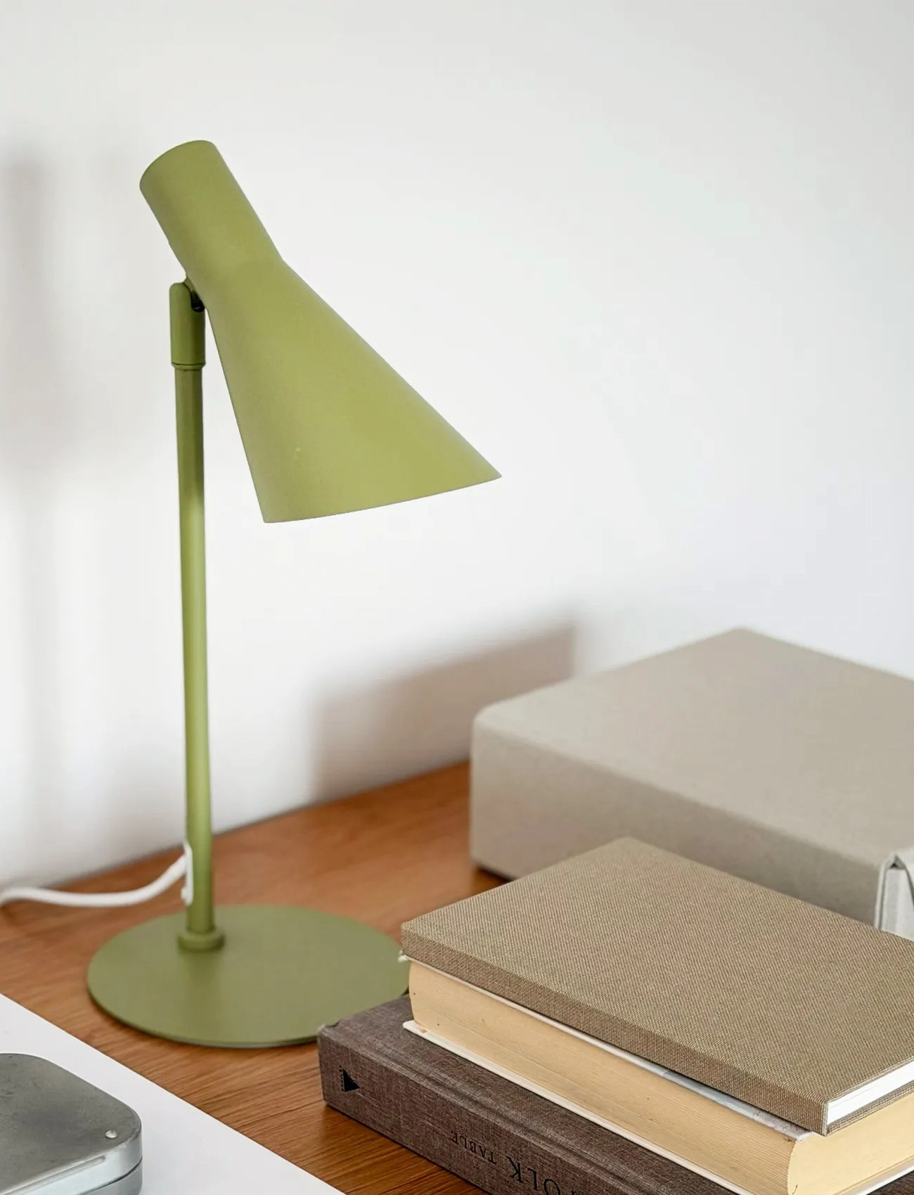 Dyberg Larsen Dl12 Mini Bordlampe Grøn, One Size, Khaki green, Lamper > Bordlamper, Unisex
