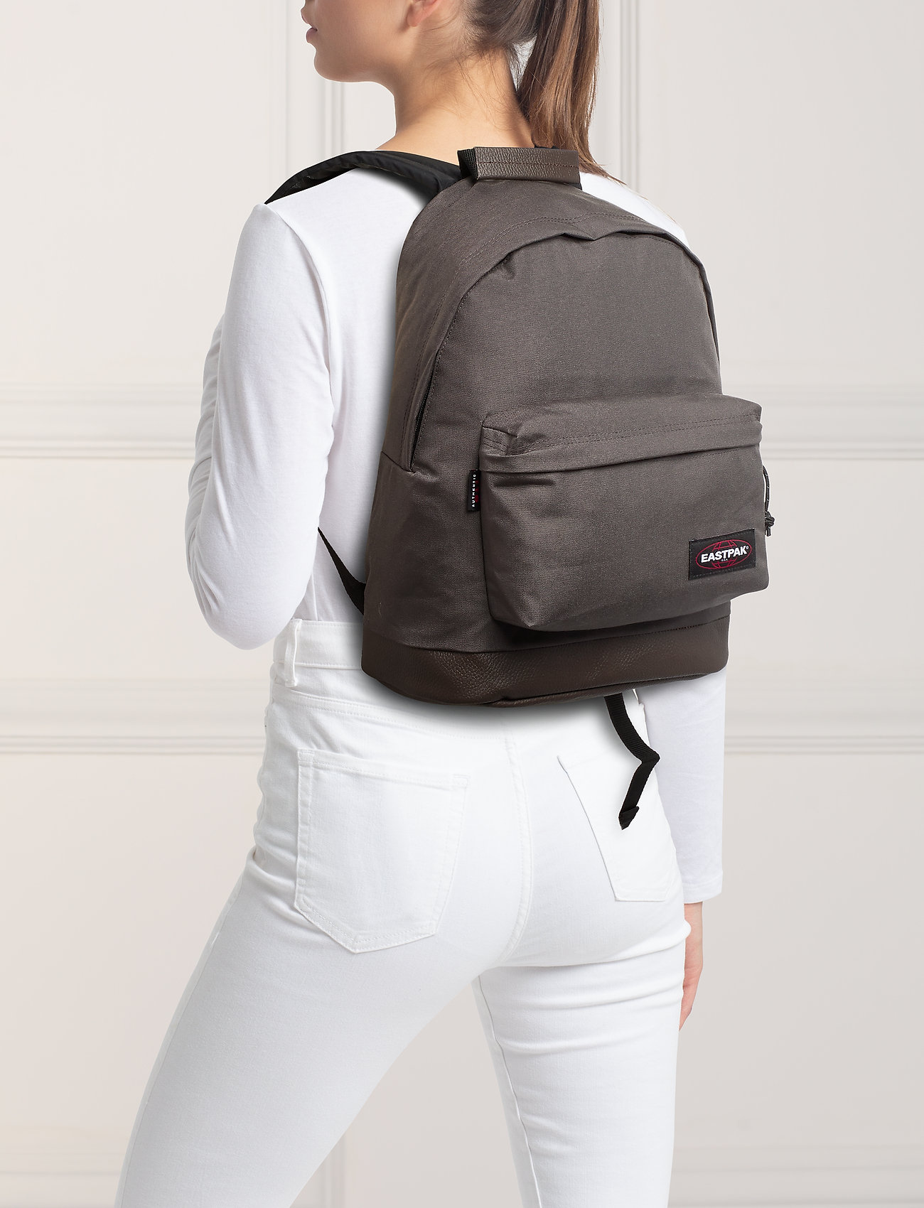 eastpak wyoming grey