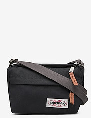 eastpak cleo