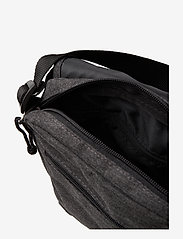 eastpak flex black