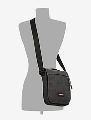 eastpak flex black